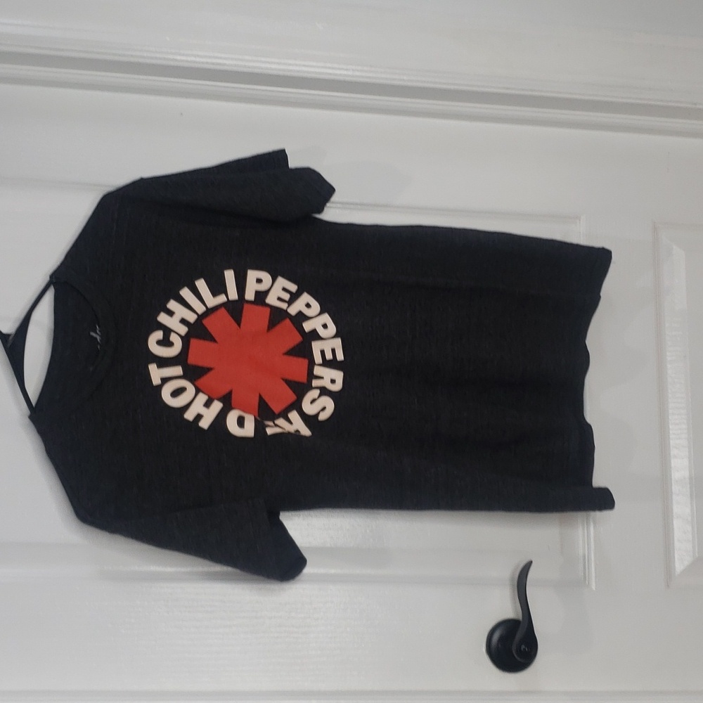Red Hot Chili Peppers Rock Band Gray T-Shirt Size Medium